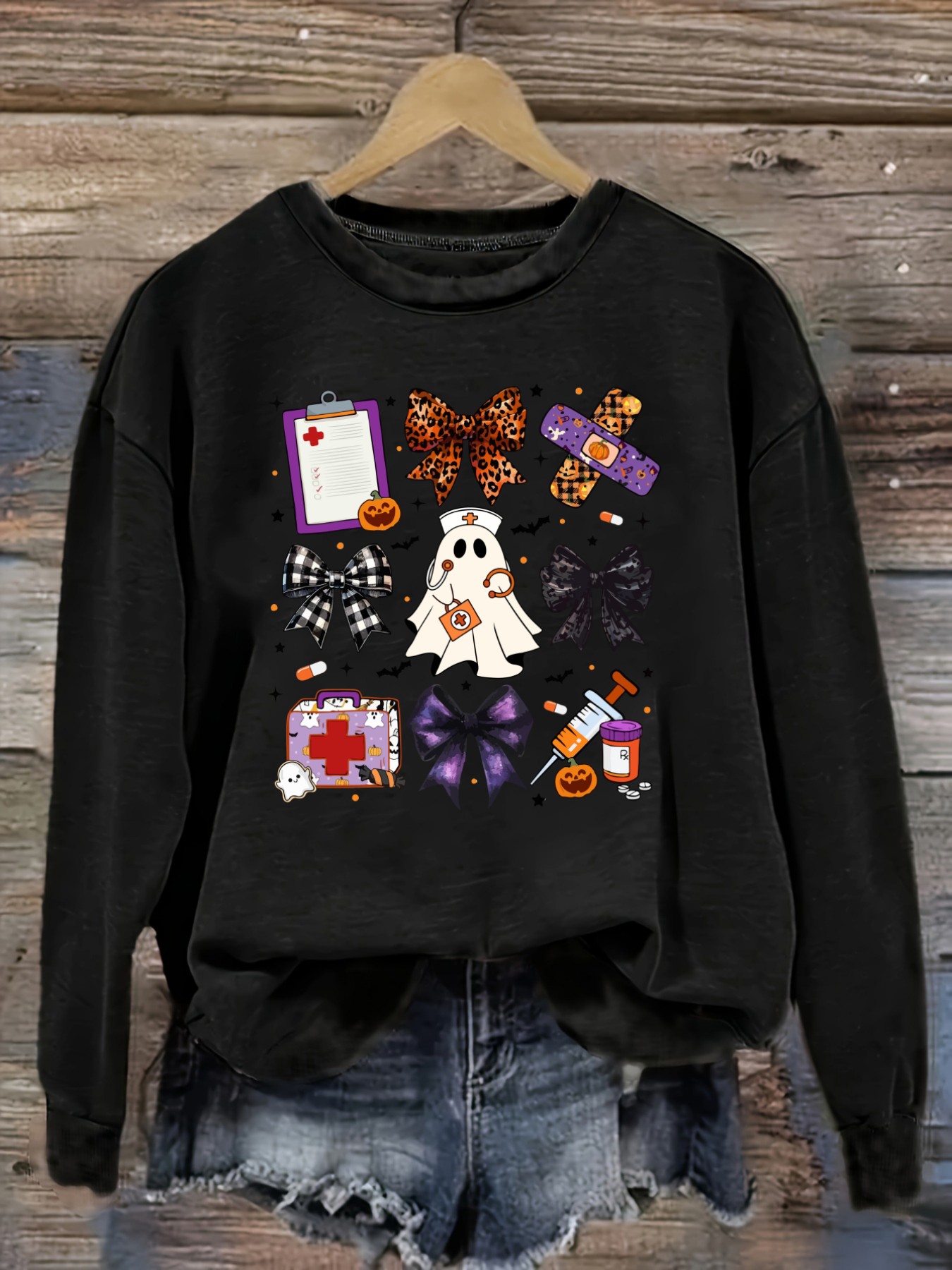 Winter Clothing Design - เสื้อยืดแขนยาวคอกลมลำลองสำหรับผู้หญิง ลายพิมพ์ฮาโลวีน พยาบาล ผี โบว์ ดีไซน์คอกลม